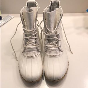 Limited edition white bean boots
